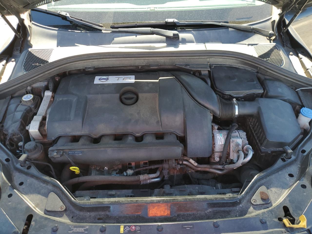 2014 VOLVO XC60