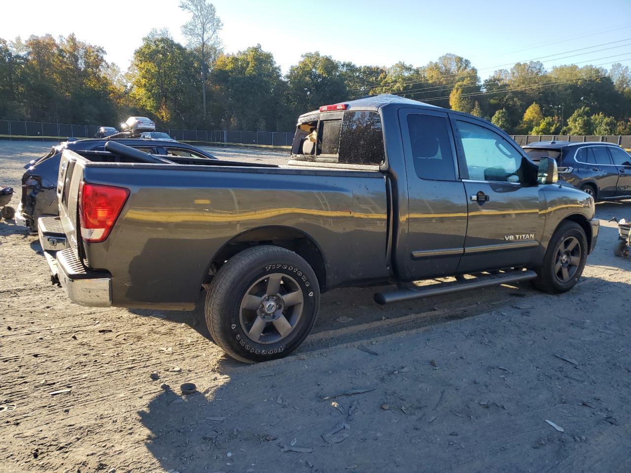 2005 NISSAN Titan