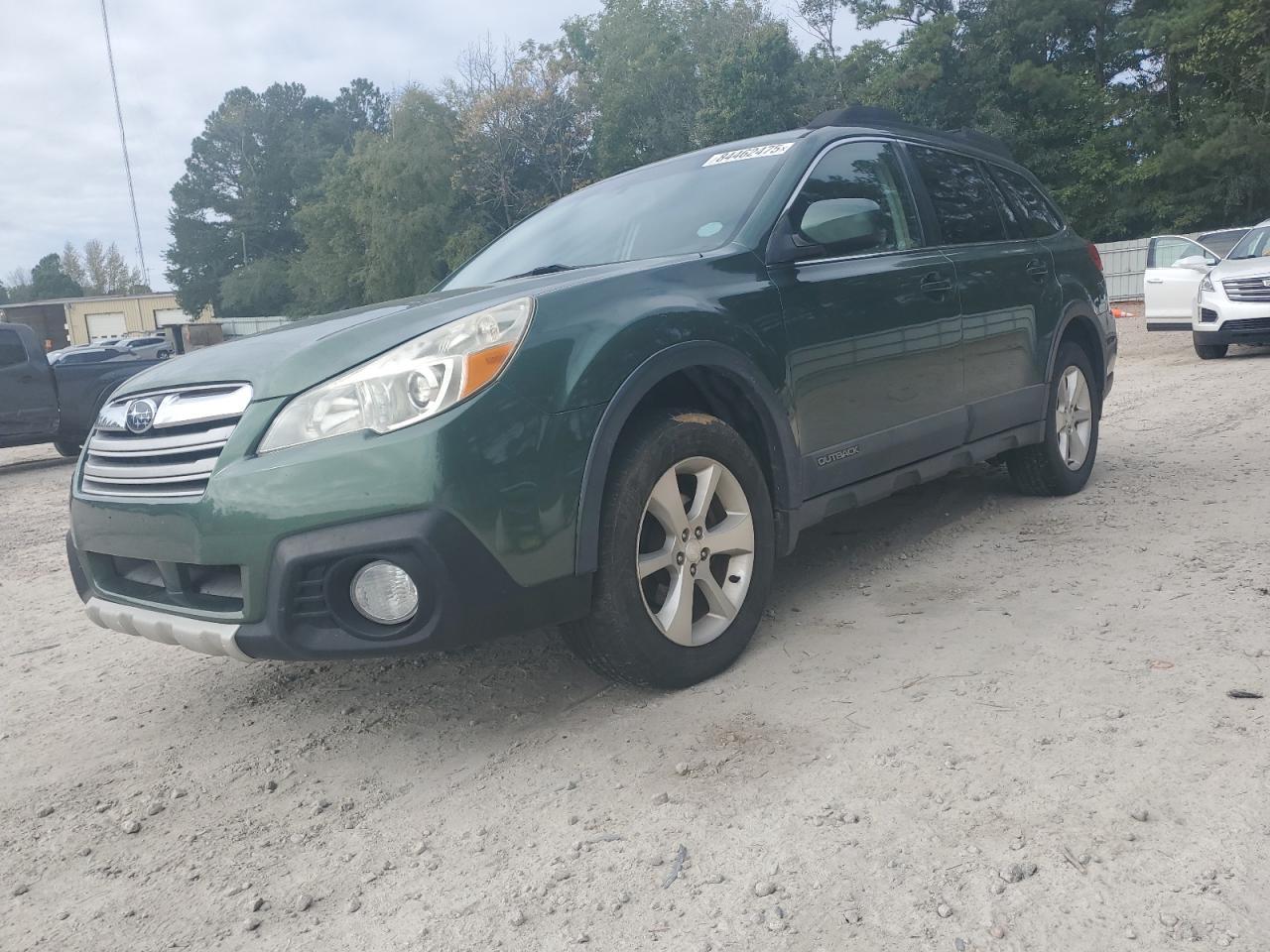 2013 SUBARU Outback