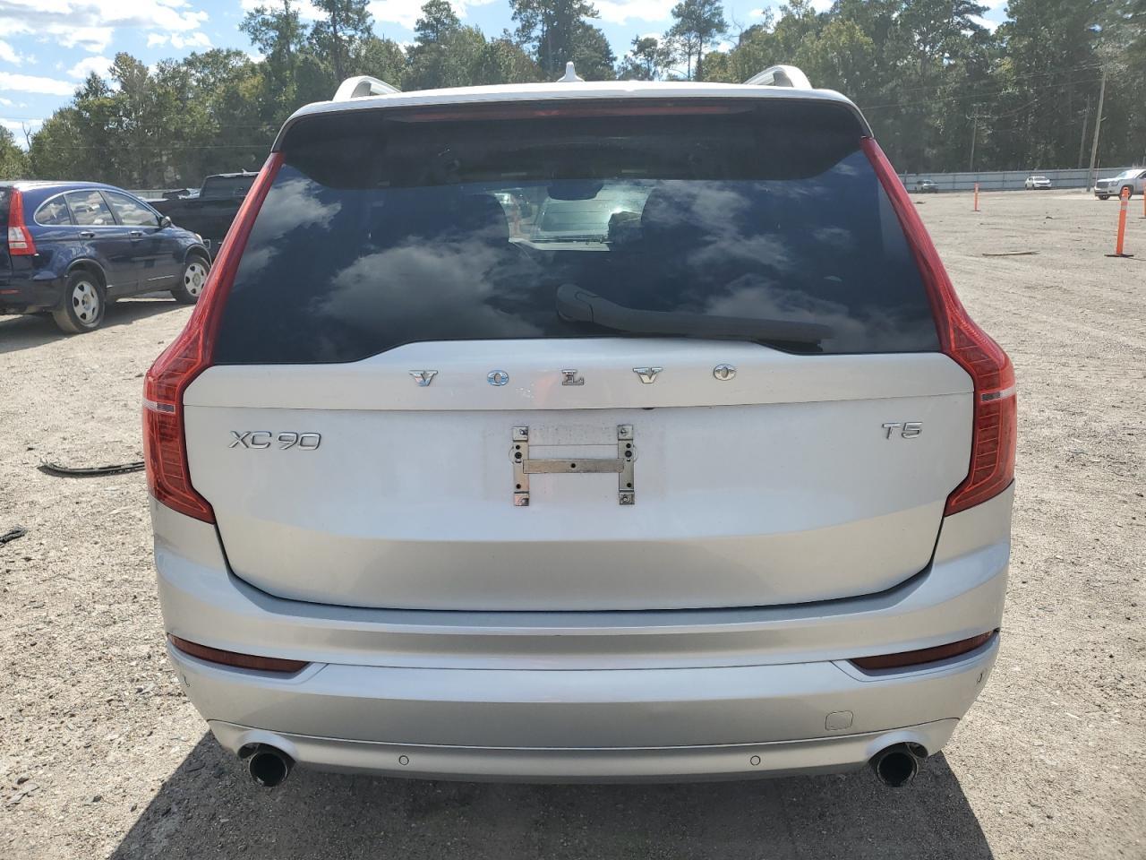 2019 VOLVO XC90