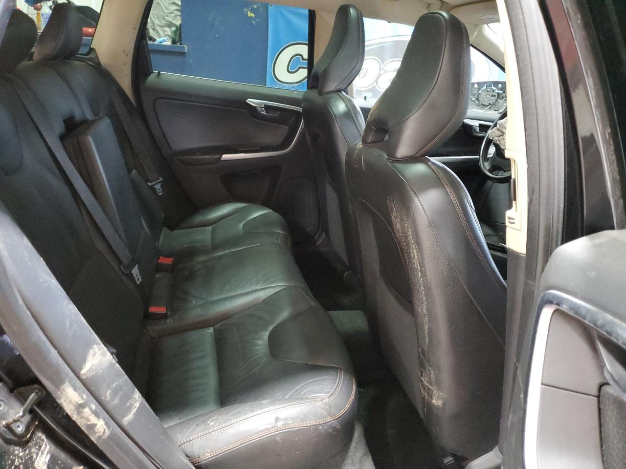 2010 VOLVO XC60