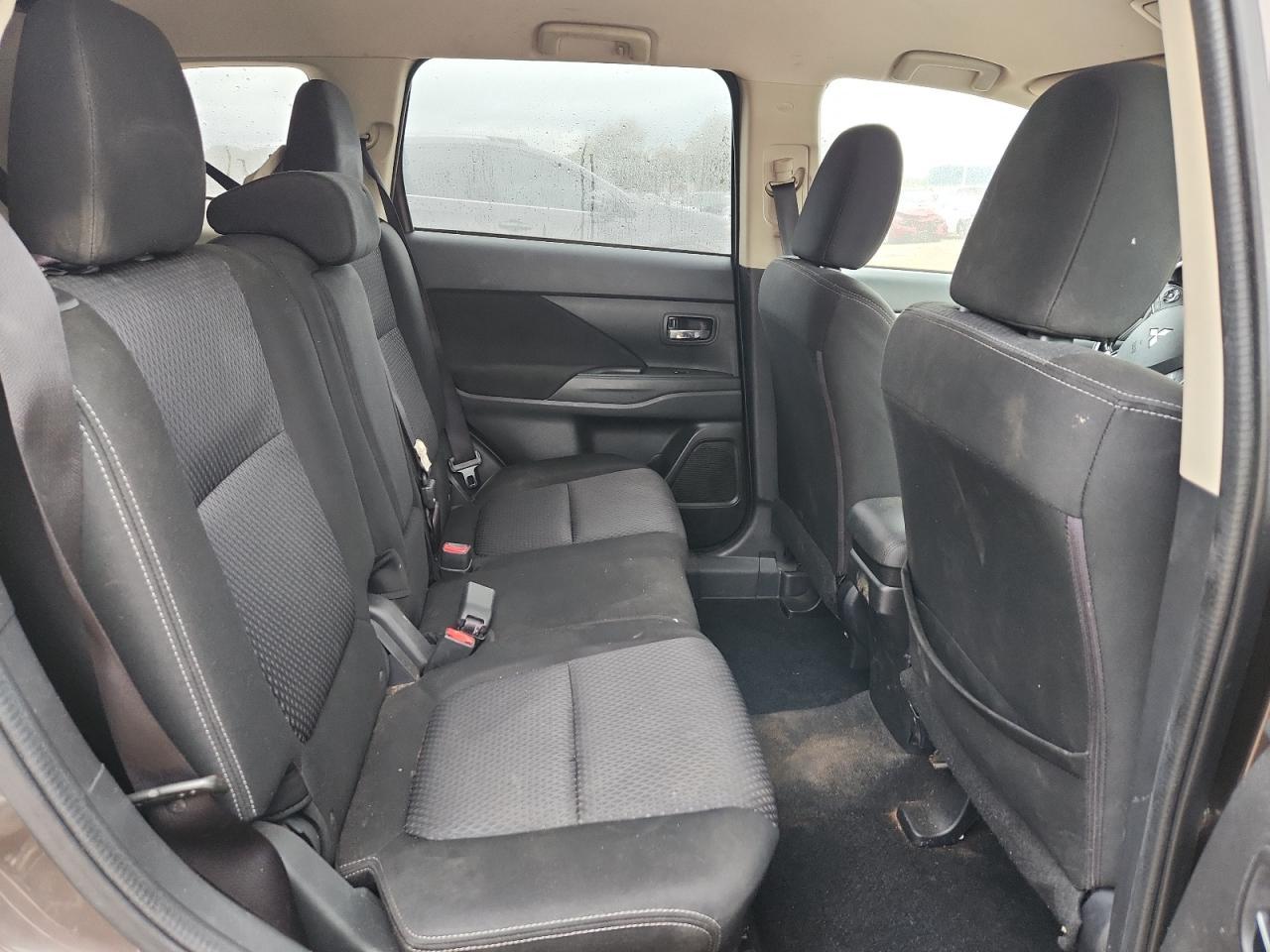 2017 MITSUBISHI outlander