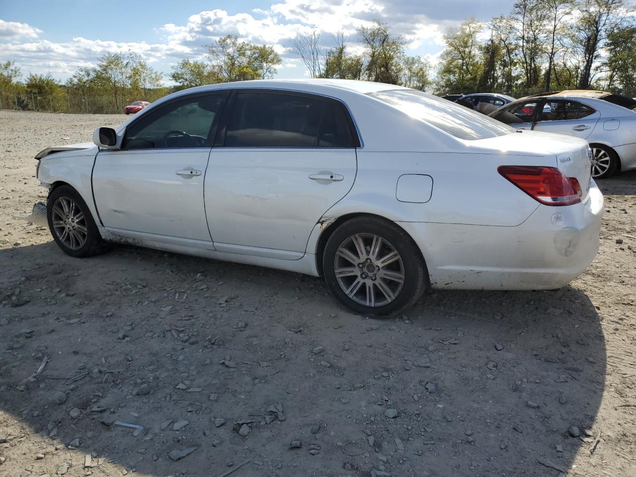 2006 TOYOTA Avalon