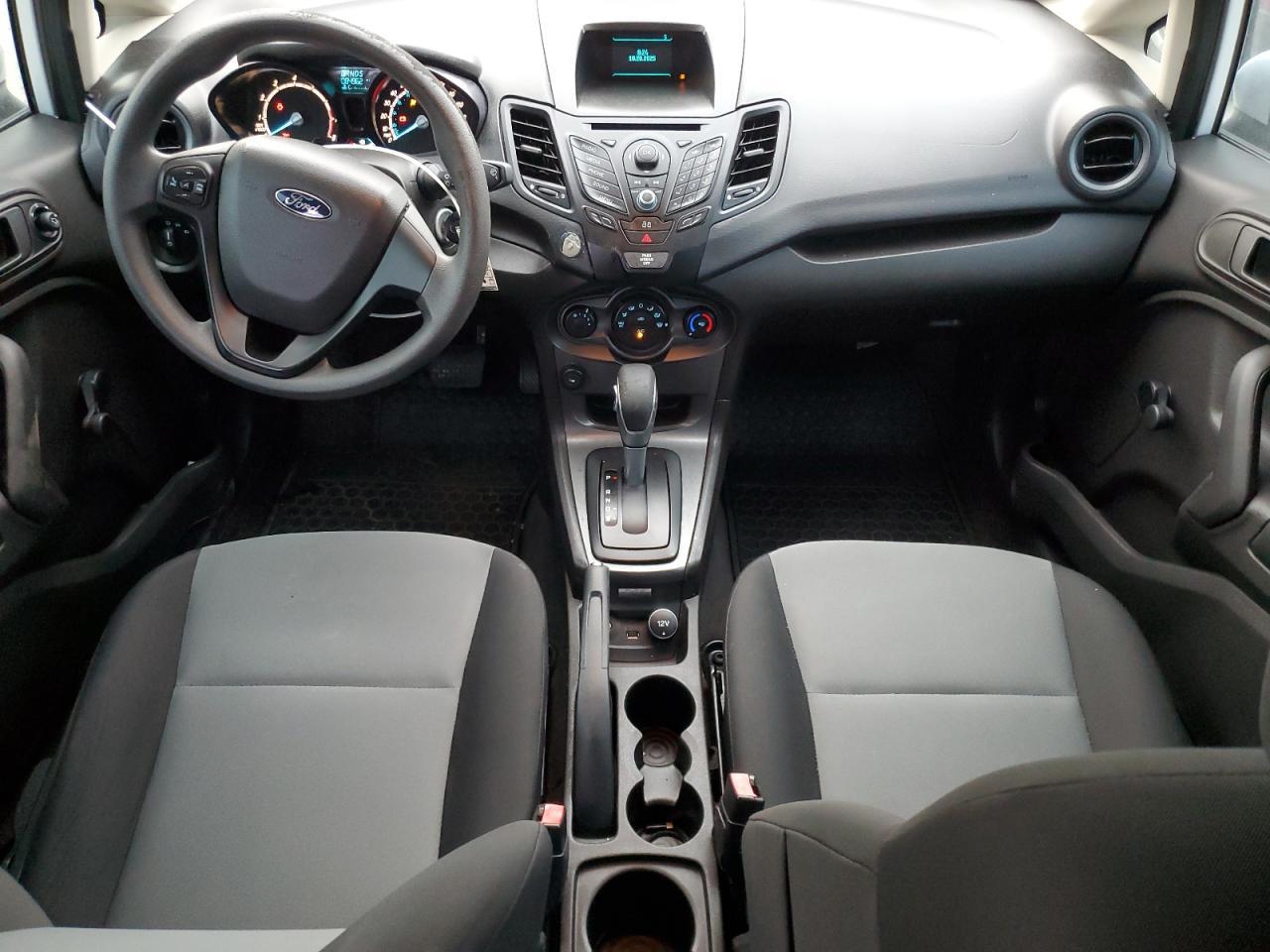 2015 FORD Fiesta