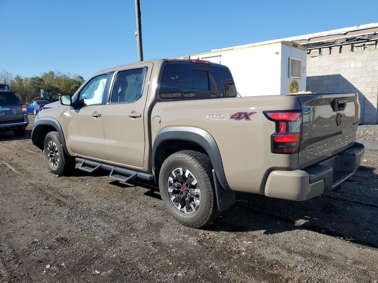 2023 NISSAN Frontier