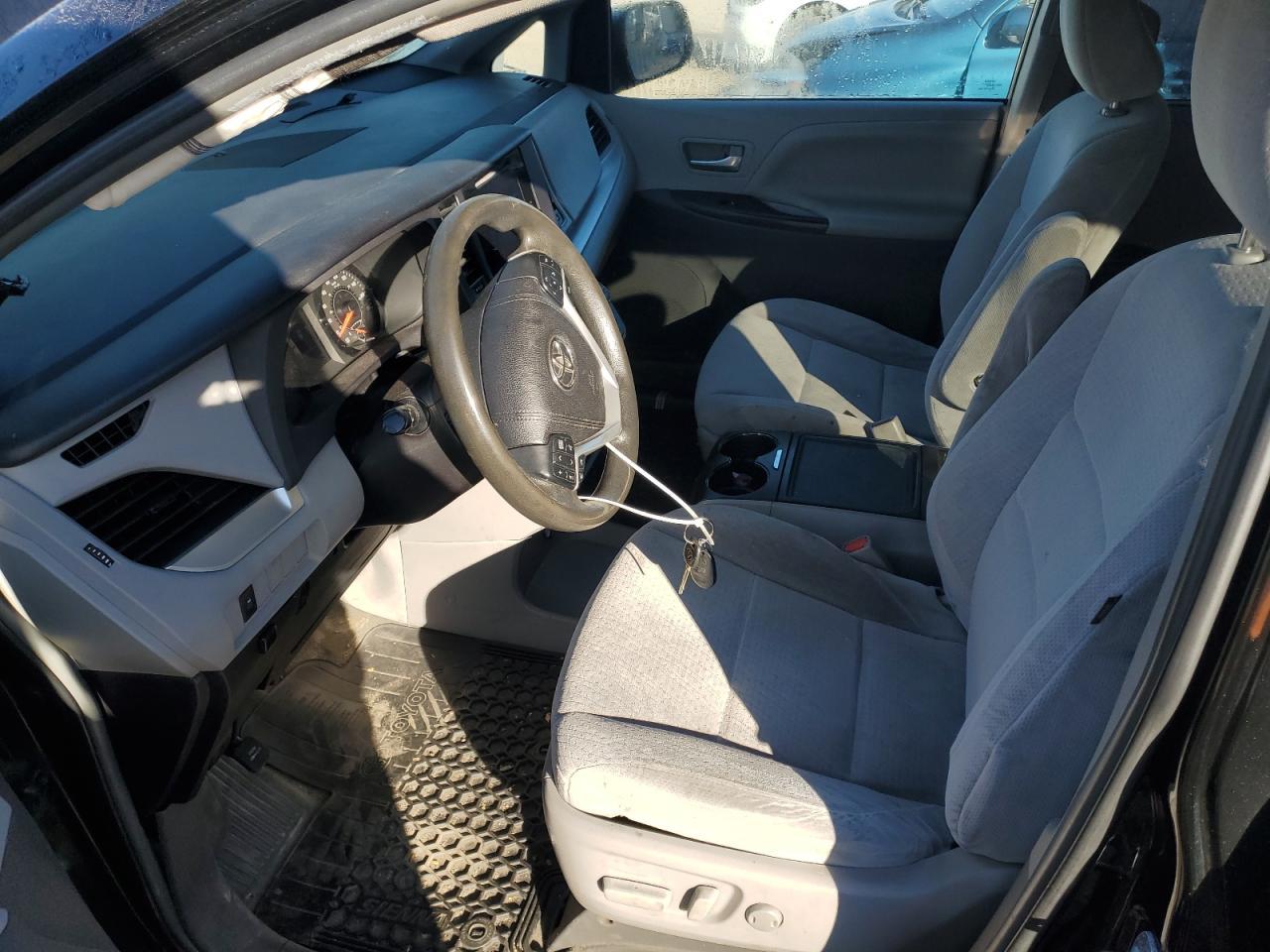 2015 TOYOTA SIENNA