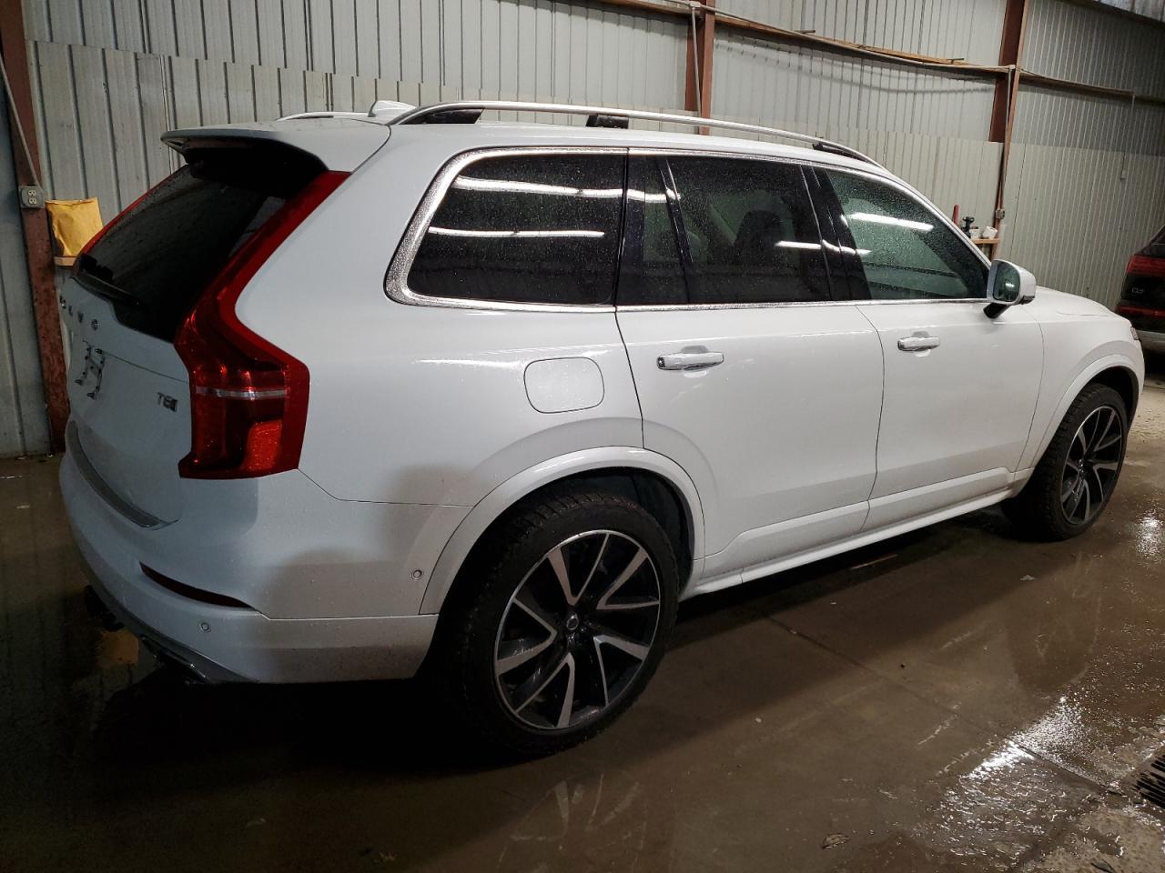 2019 VOLVO XC90