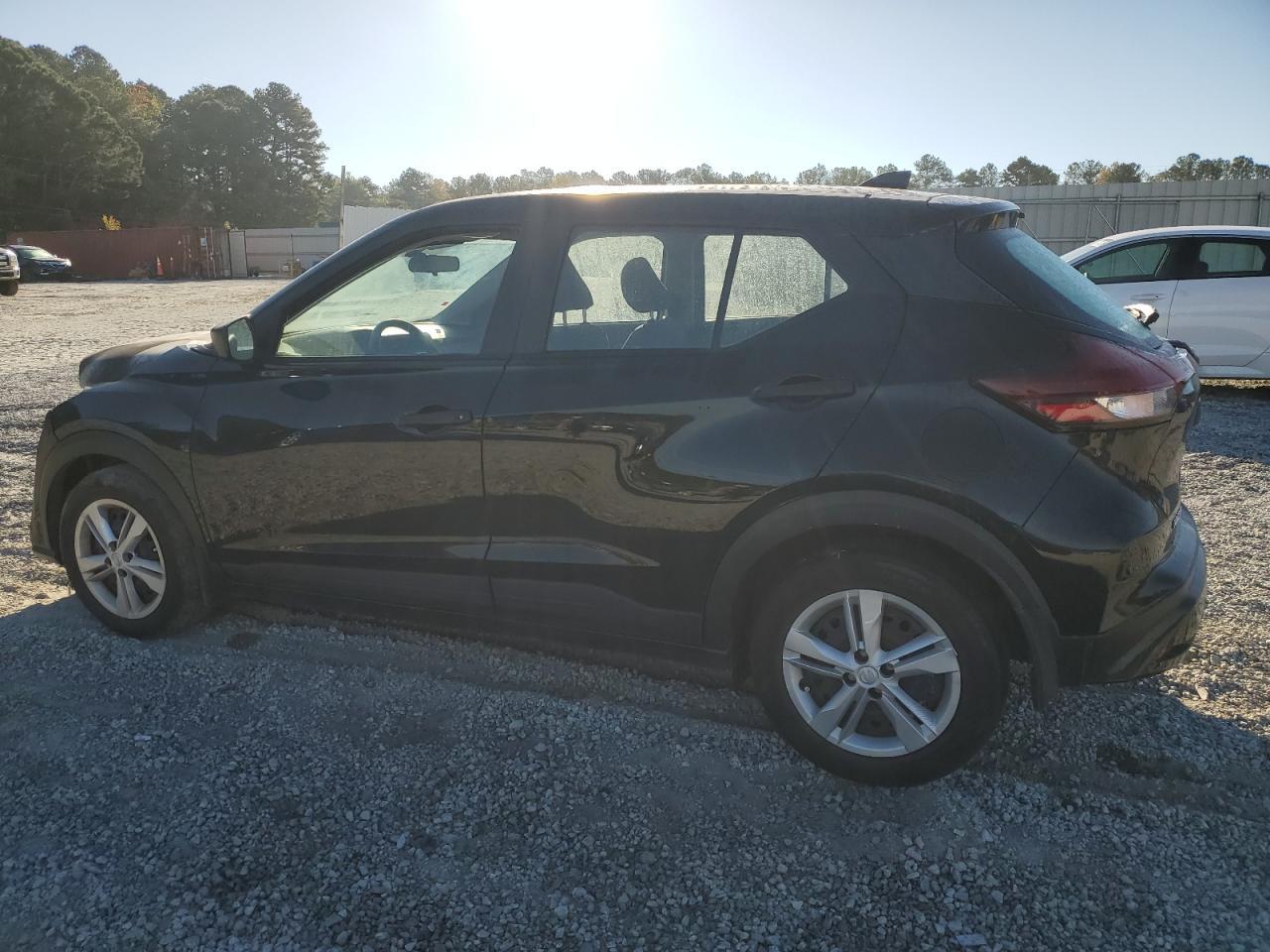 2024 NISSAN KICKS