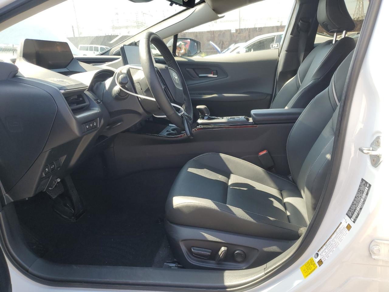 2024 TOYOTA PRIUS