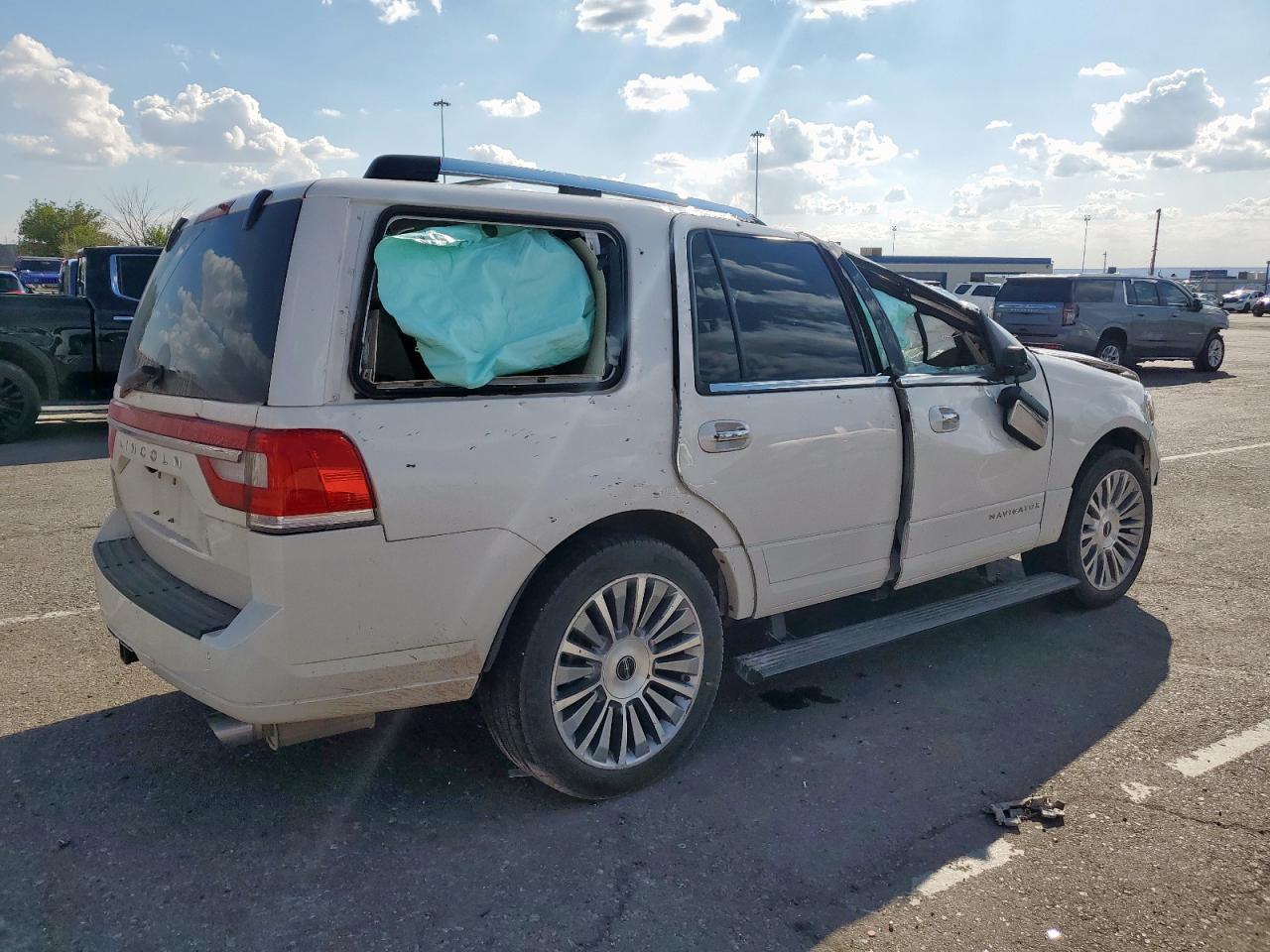 2015 LINCOLN Navigator