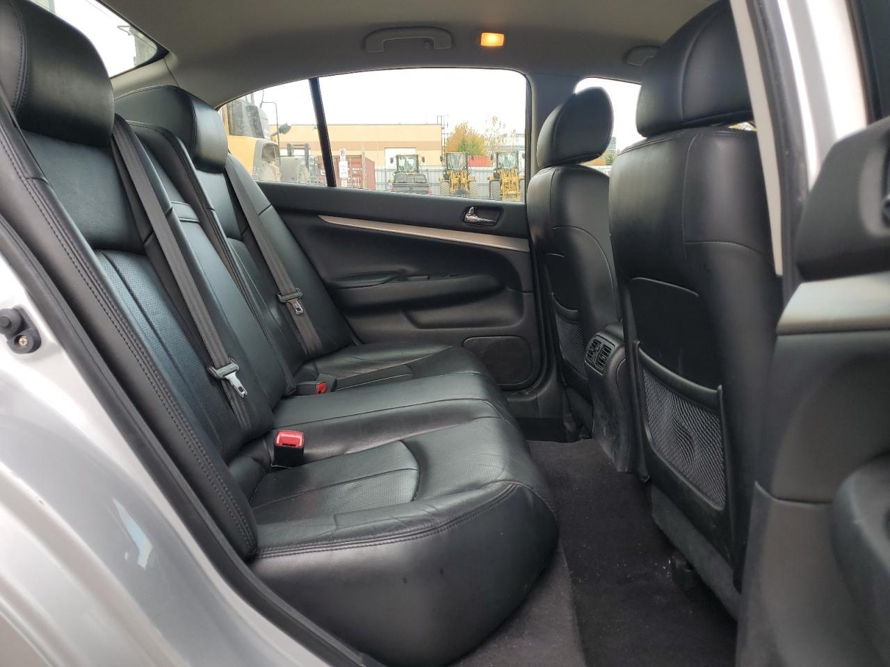 2012 INFINITI G37
