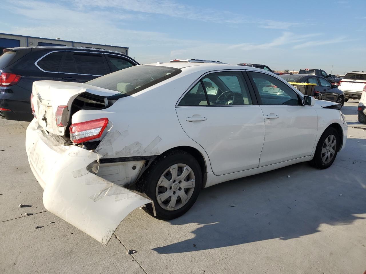 2011 TOYOTA CAMRY
