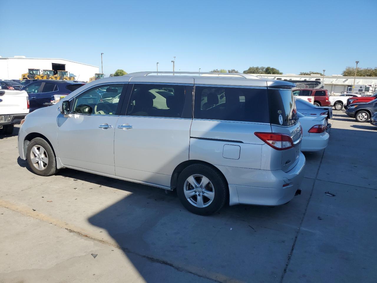 2014 NISSAN Quest