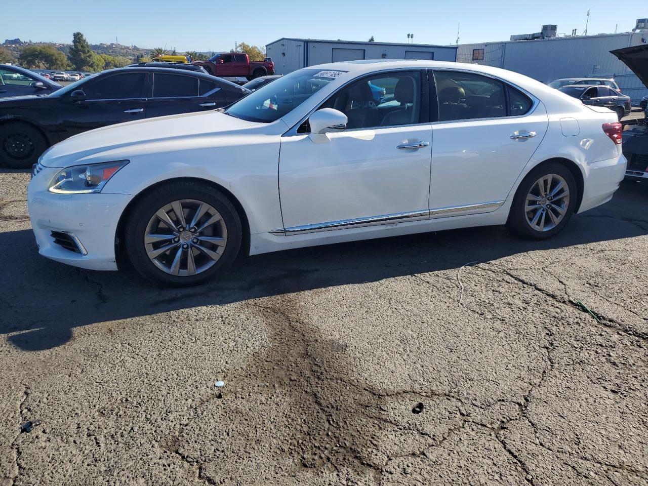 2013 LEXUS LS 460