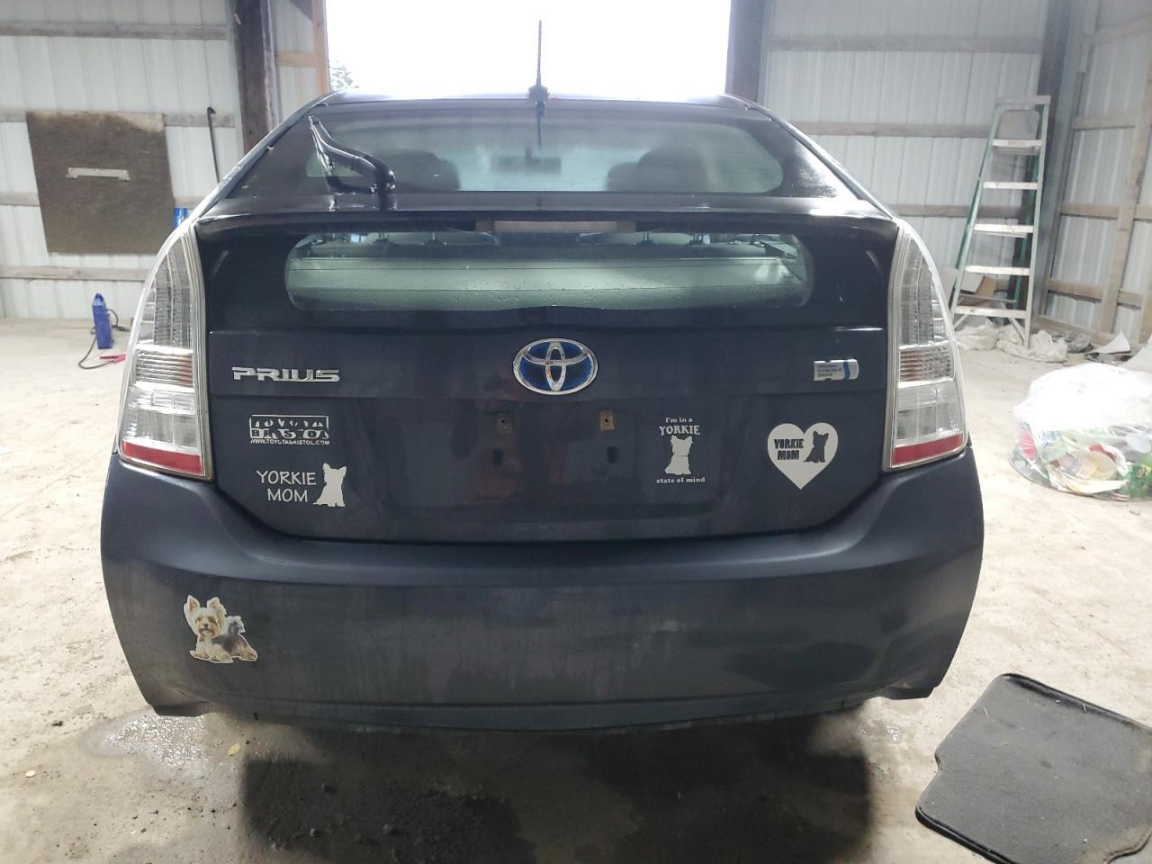 2011 TOYOTA PRIUS