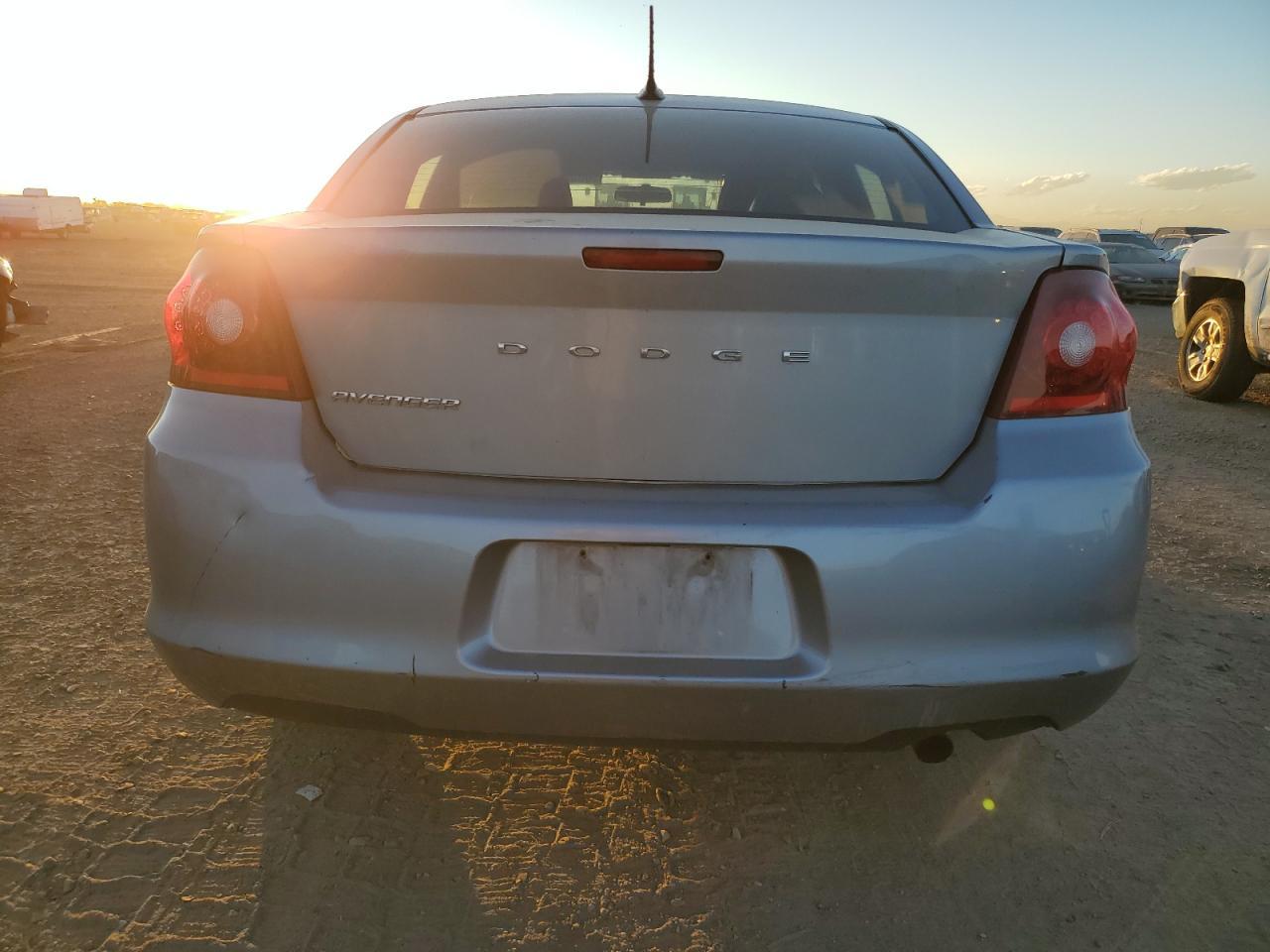 2013 DODGE Avenger