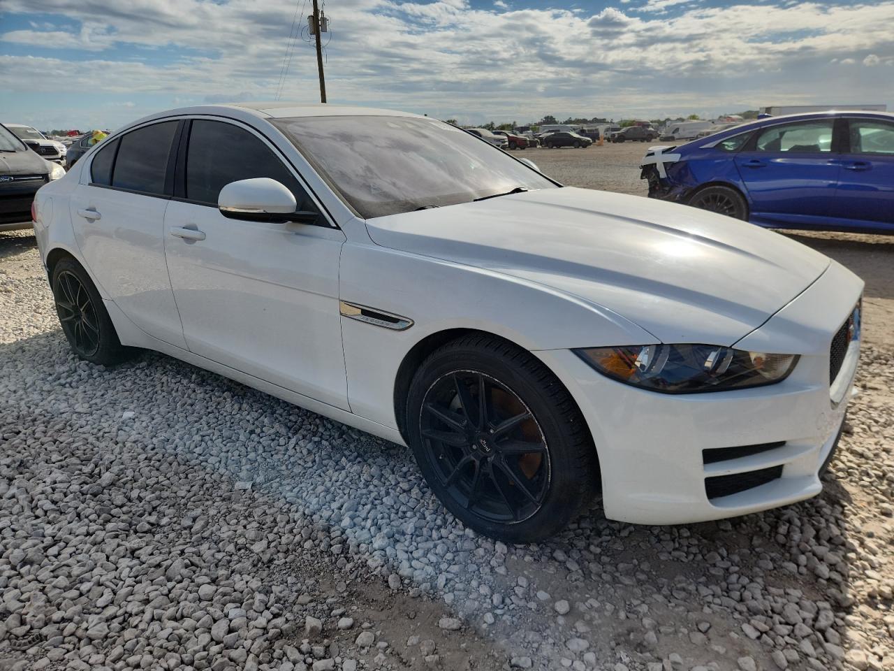 2017 JAGUAR XE
