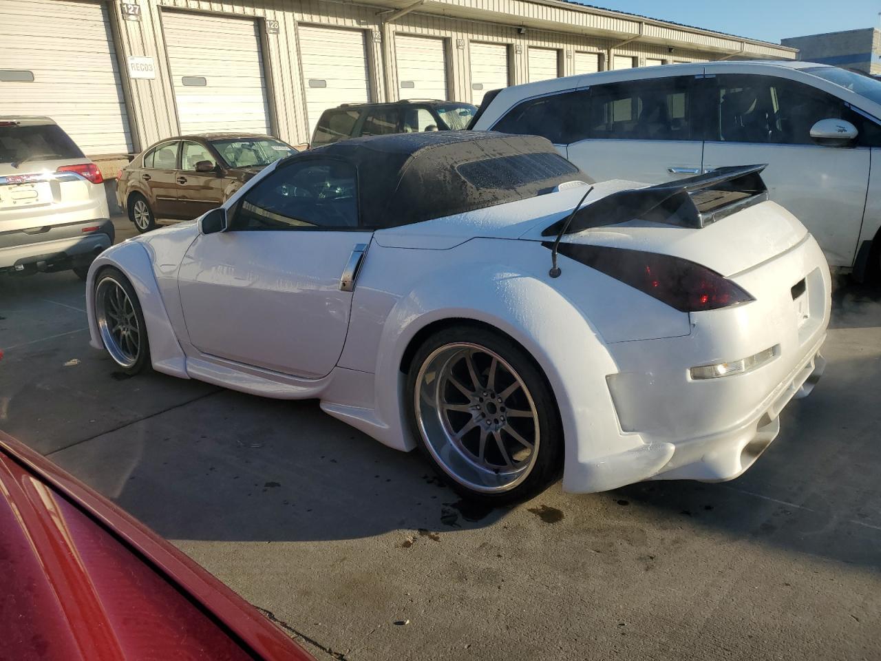2005 NISSAN Z