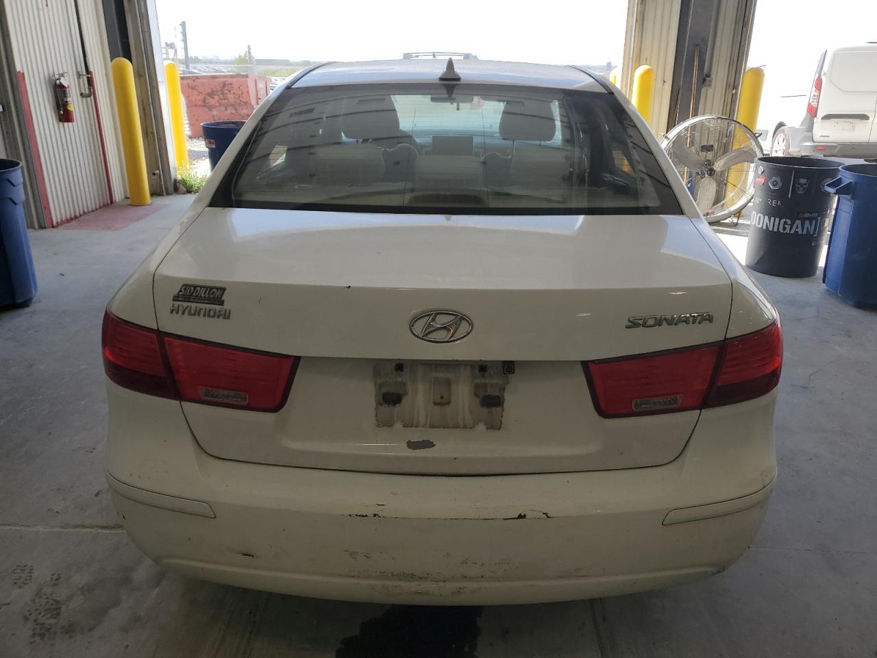 2010 HYUNDAI SONATA