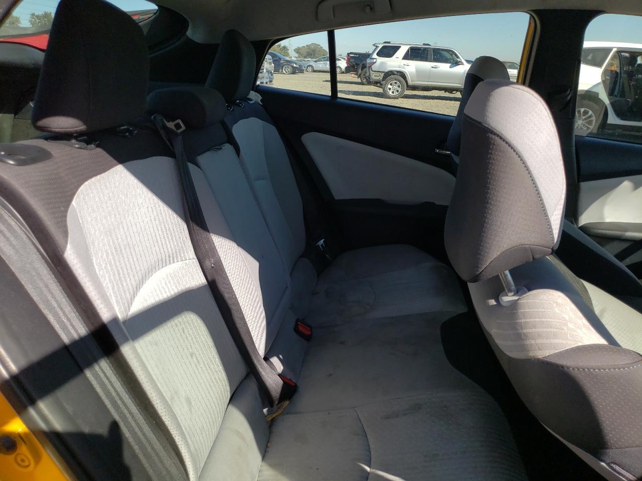 2016 TOYOTA PRIUS