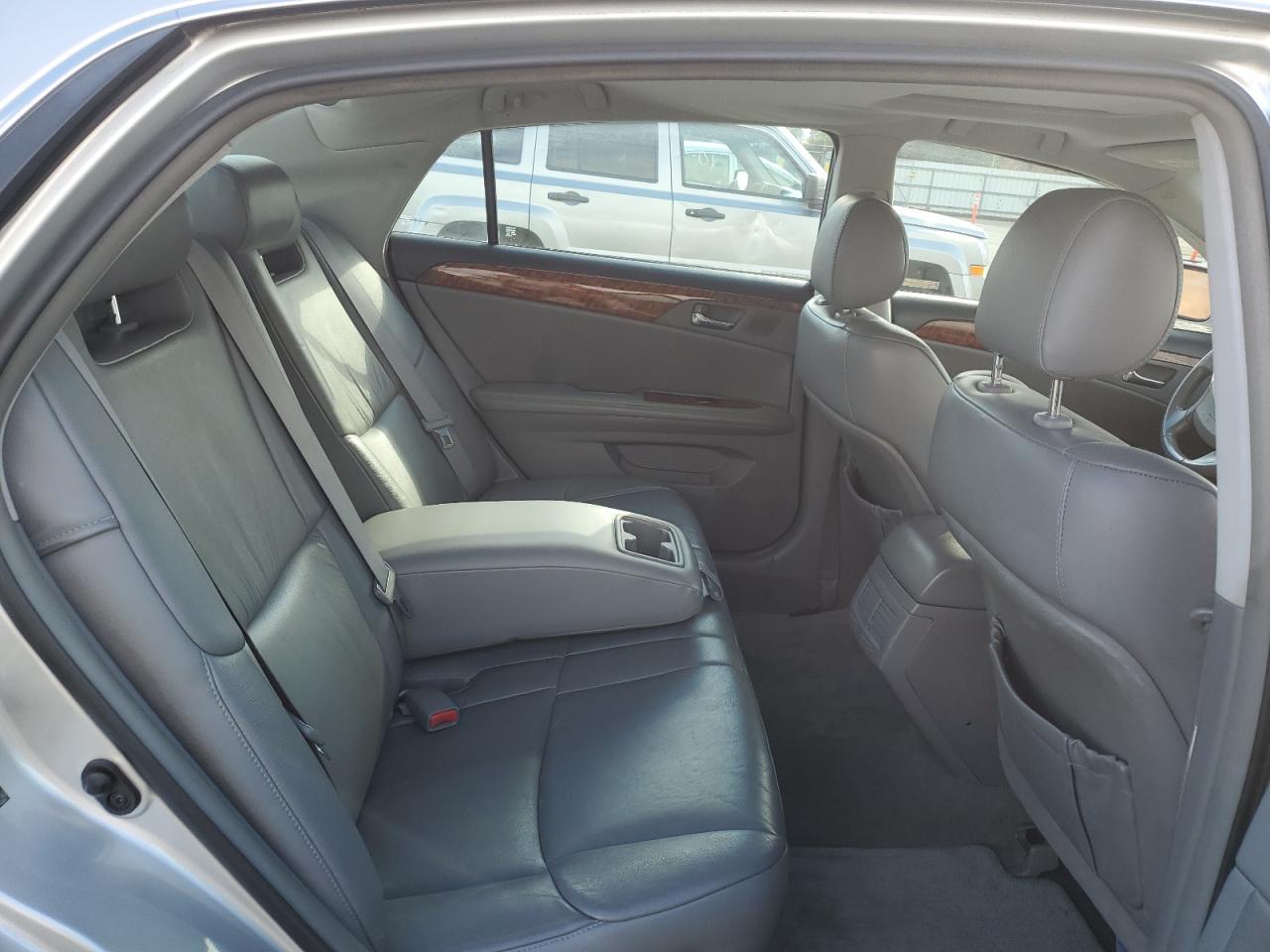 2005 TOYOTA Avalon