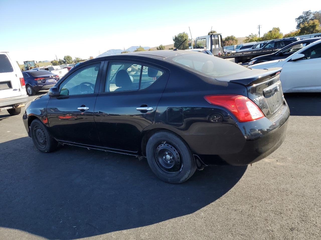 2014 NISSAN VERSA