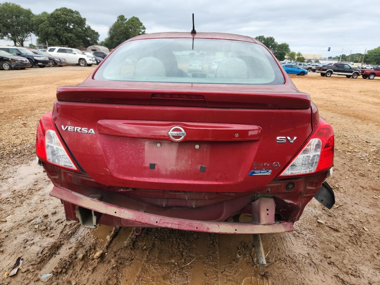 2013 NISSAN VERSA