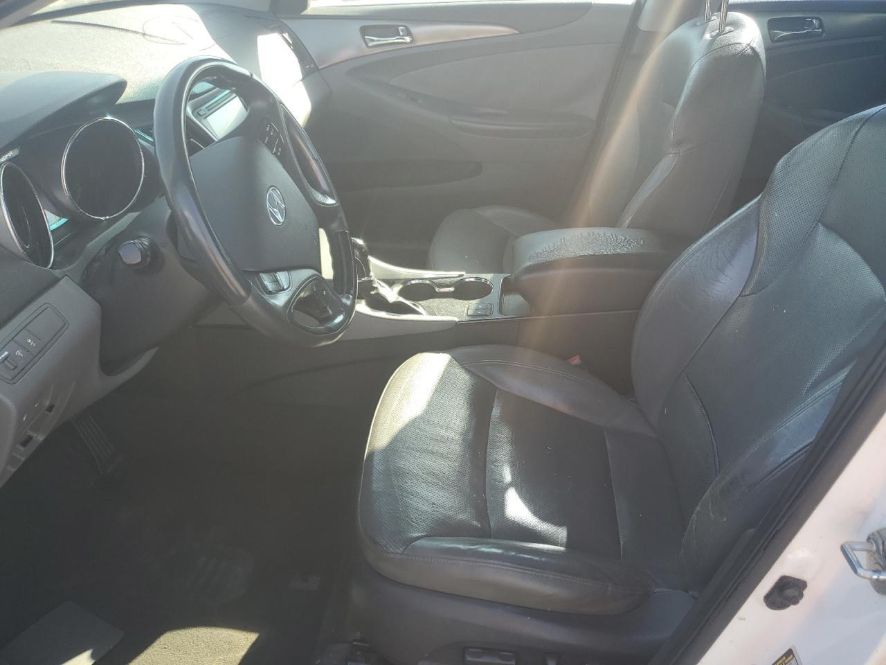 2011 HYUNDAI SONATA