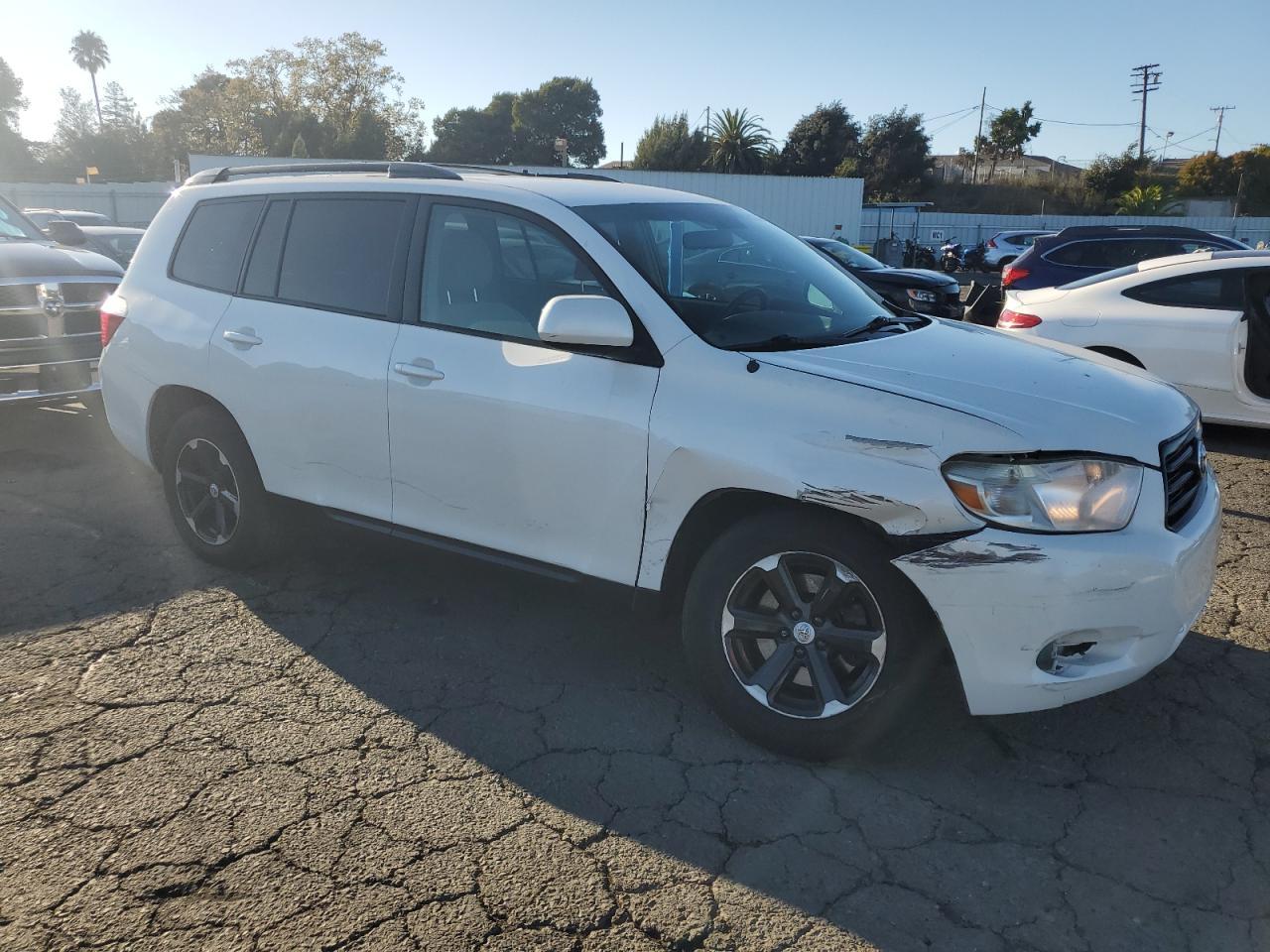 2010 TOYOTA HIGHLANDER