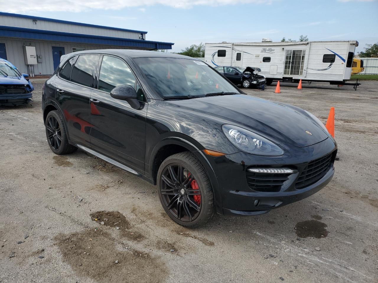 2013 PORSCHE CAYENNE