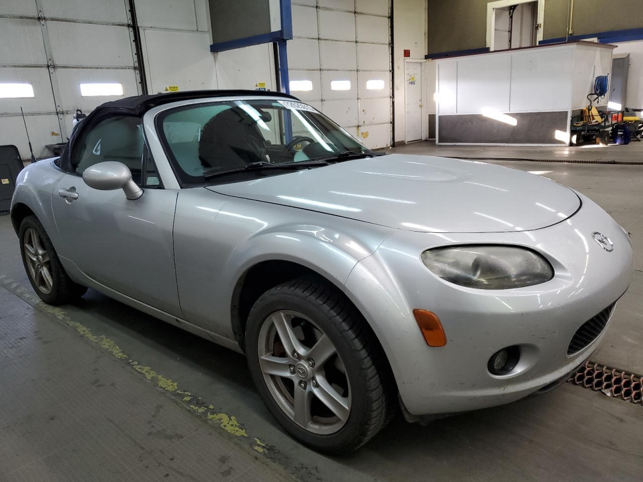 2006 MAZDA MX-5 Miata