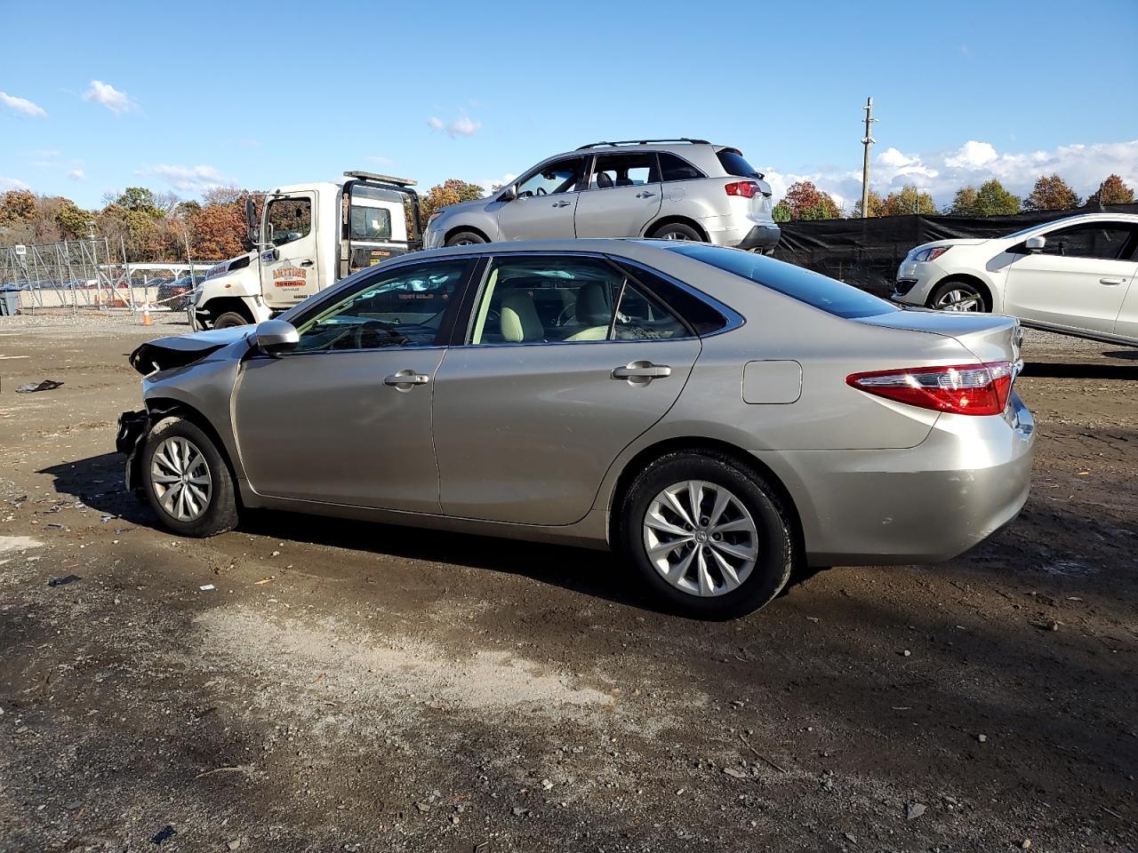2016 TOYOTA CAMRY