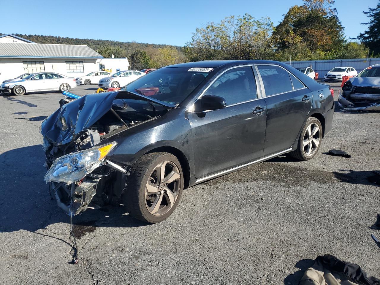 2014 TOYOTA CAMRY