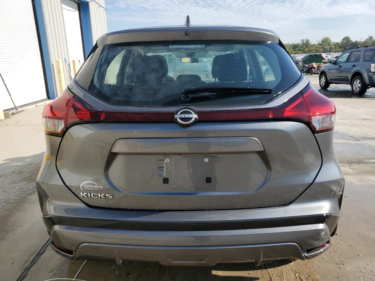 2023 NISSAN KICKS