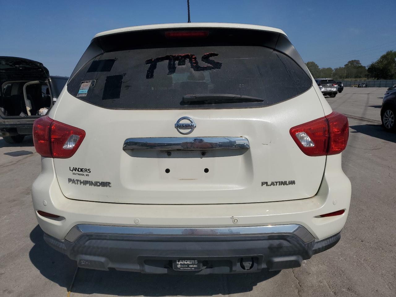 2017 NISSAN PATHFINDER