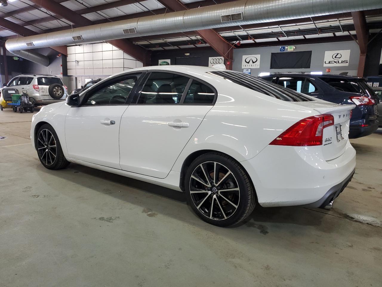 2017 VOLVO S60