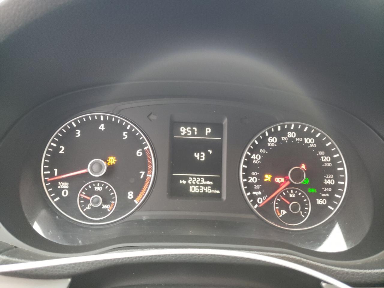 2013 VOLKSWAGEN Passat