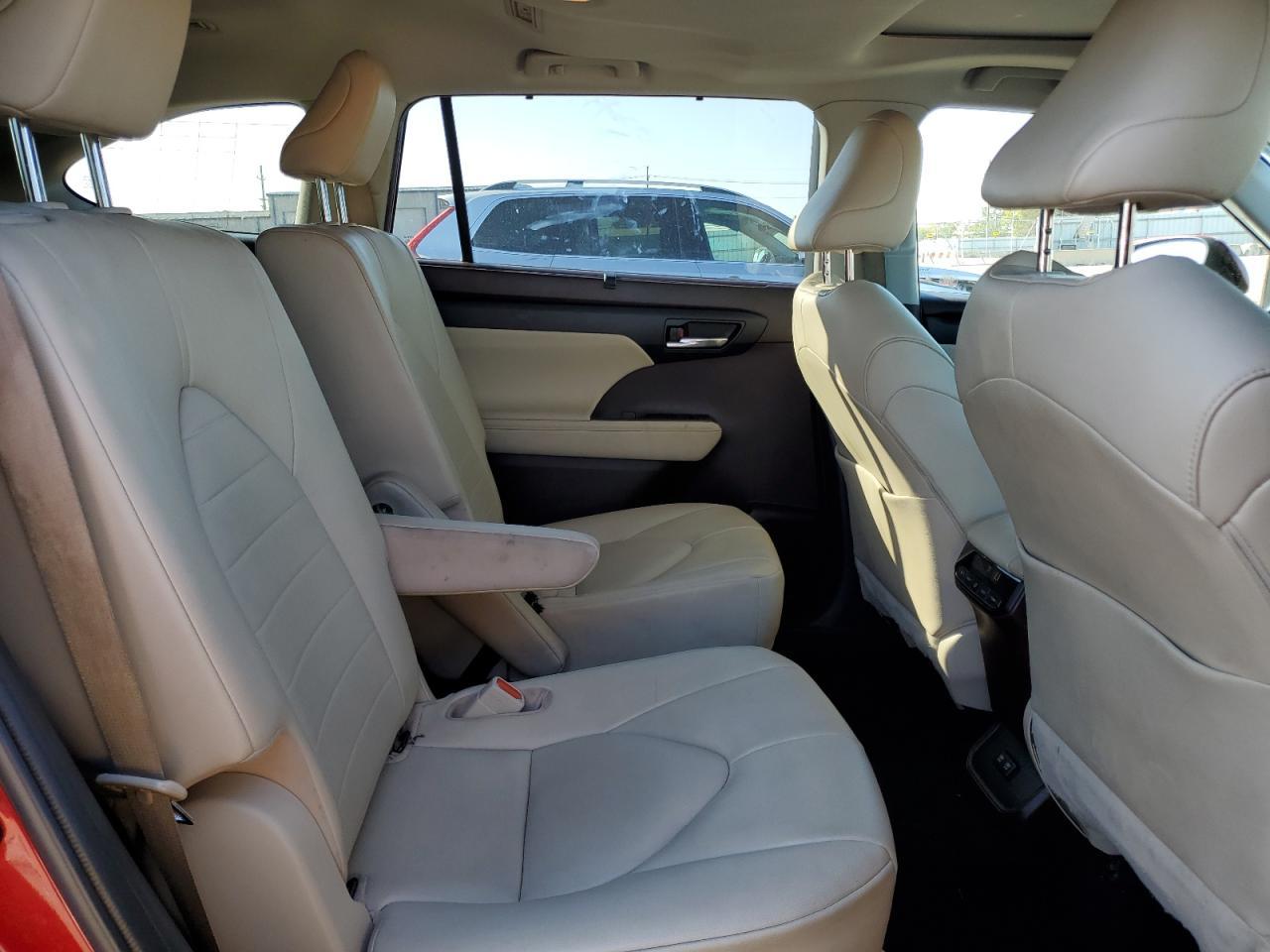 2020 TOYOTA HIGHLANDER