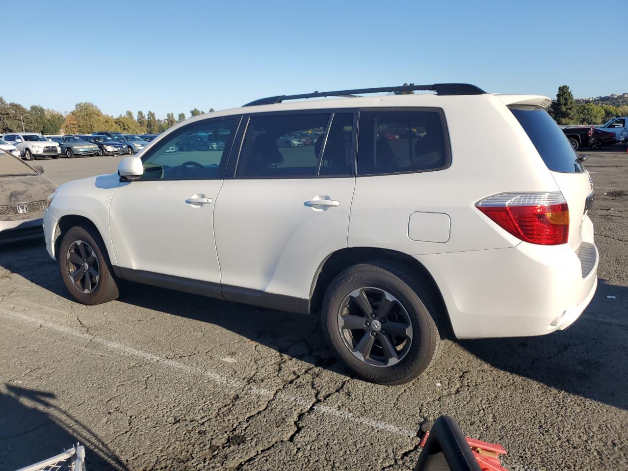 2010 TOYOTA HIGHLANDER