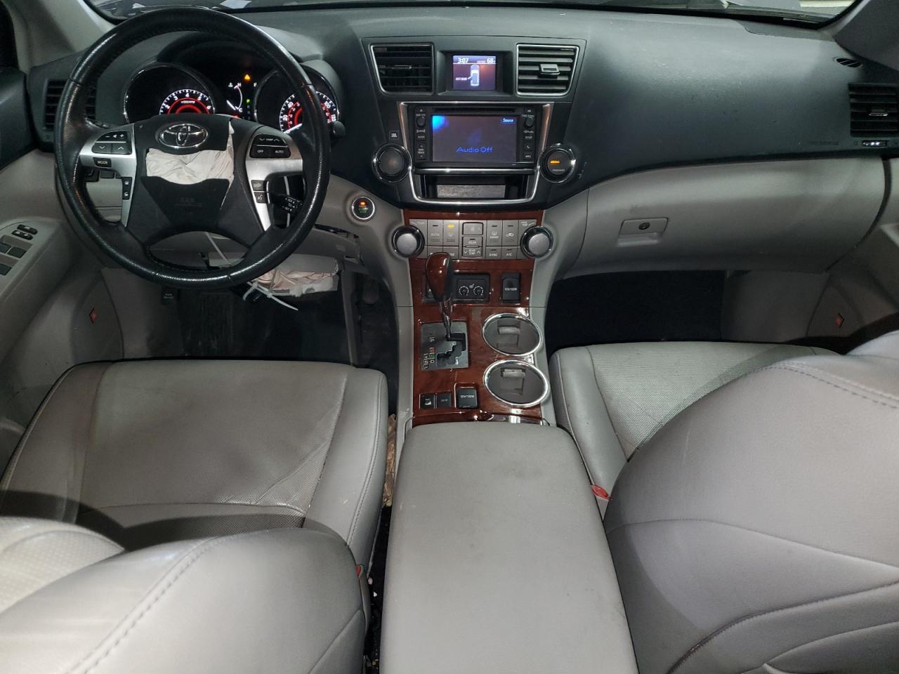 2013 TOYOTA HIGHLANDER