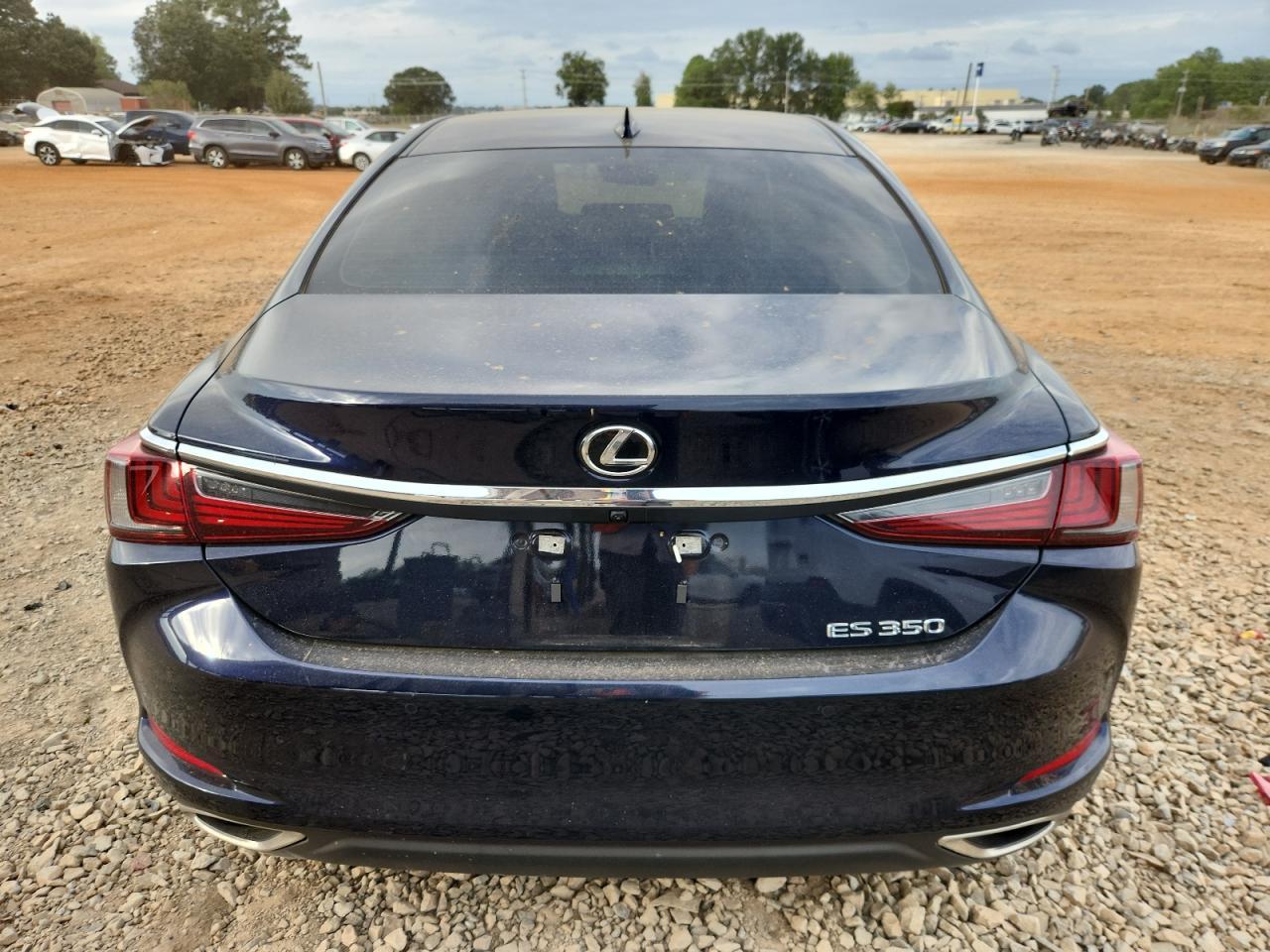 2025 LEXUS Es