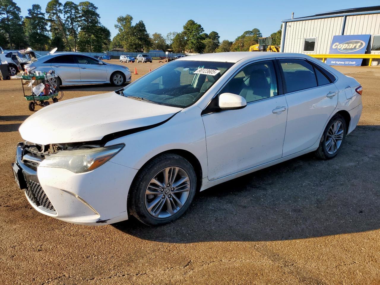2016 TOYOTA CAMRY