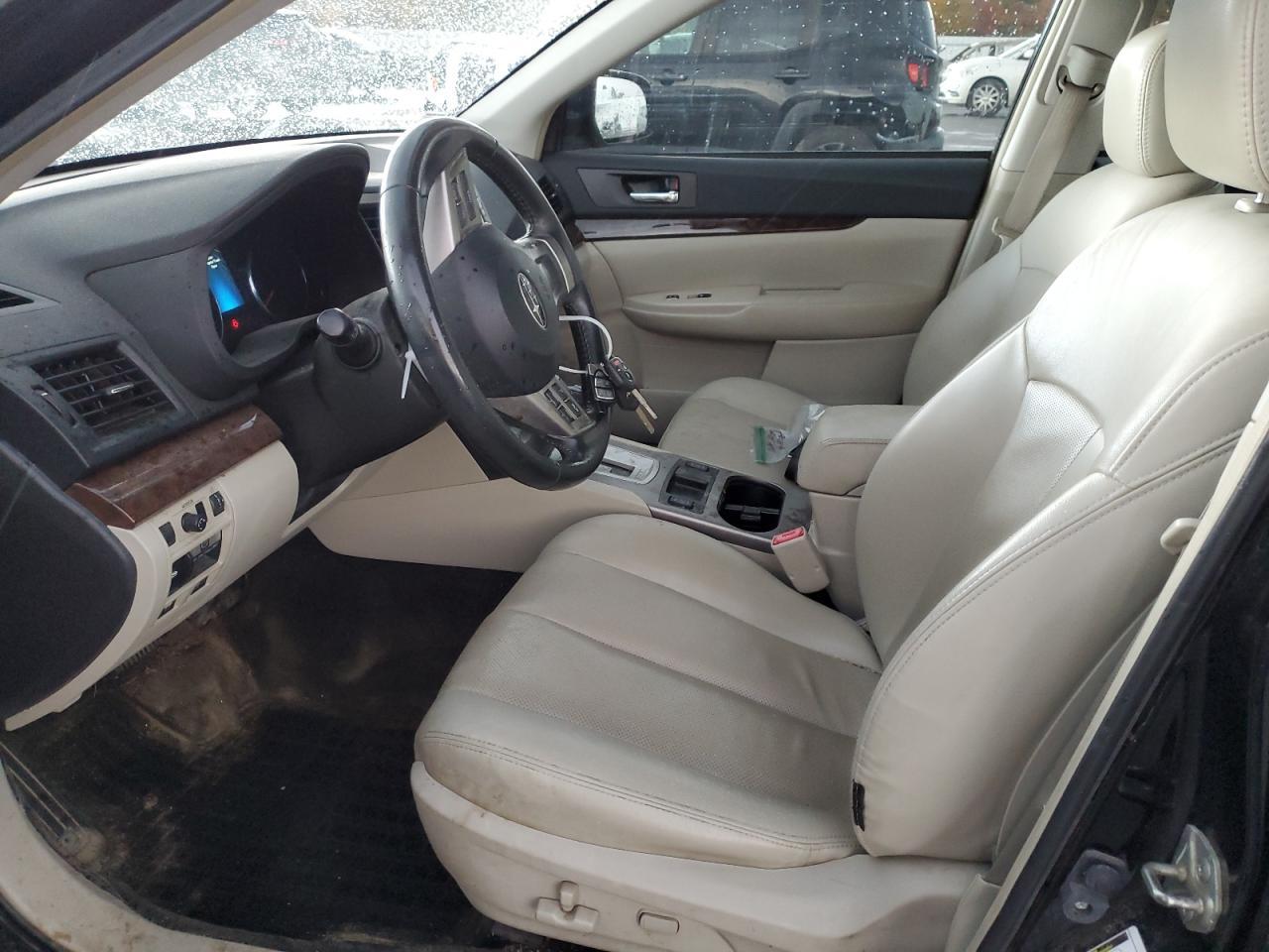 2013 SUBARU Legacy