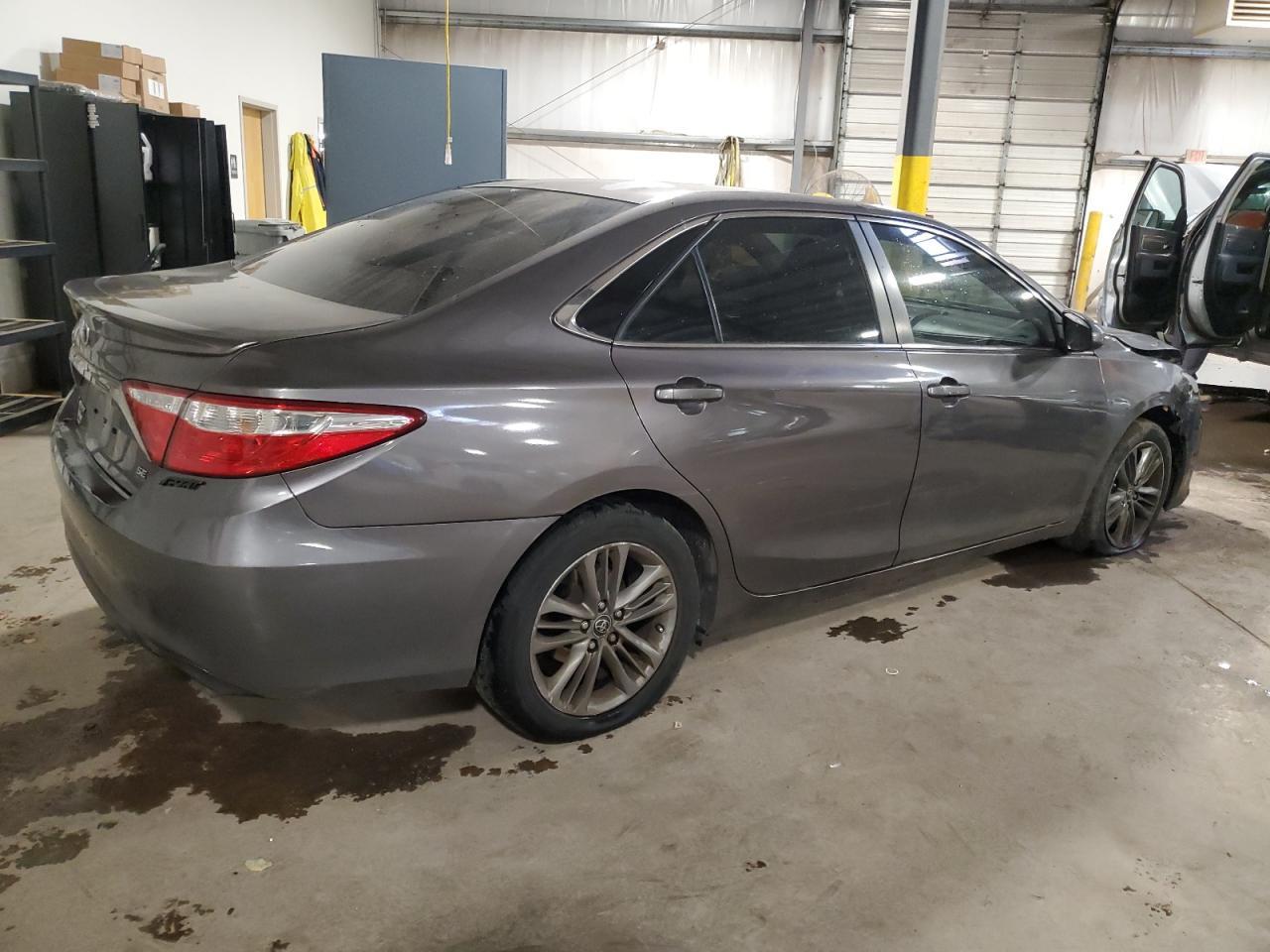 2015 TOYOTA CAMRY