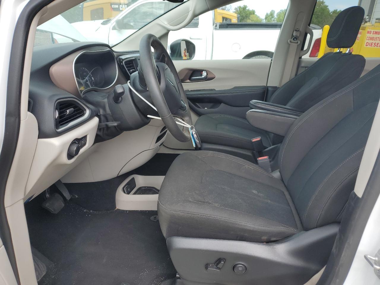 2023 CHRYSLER Voyager