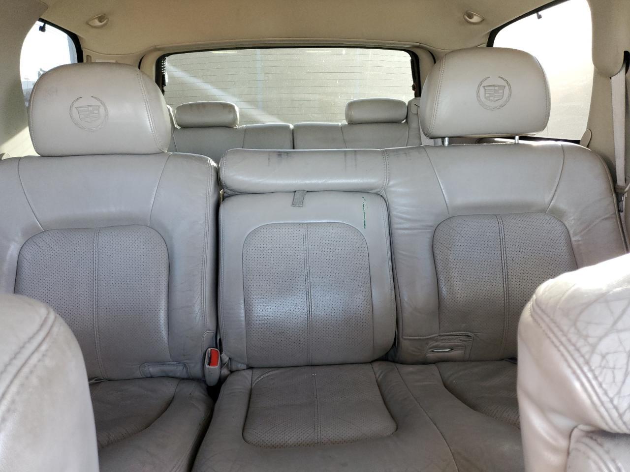2002 CADILLAC ESCALADE