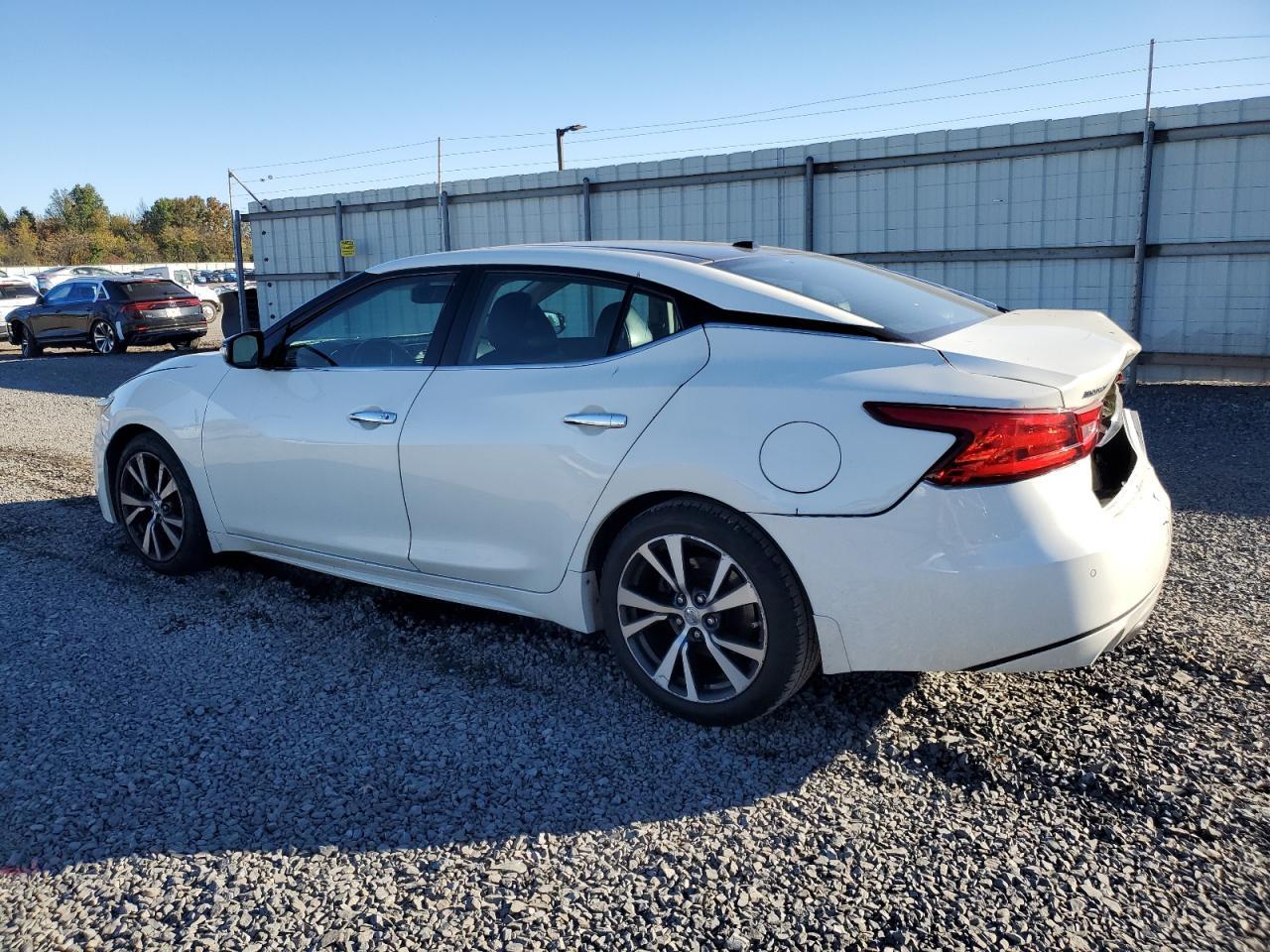 2017 NISSAN Maxima