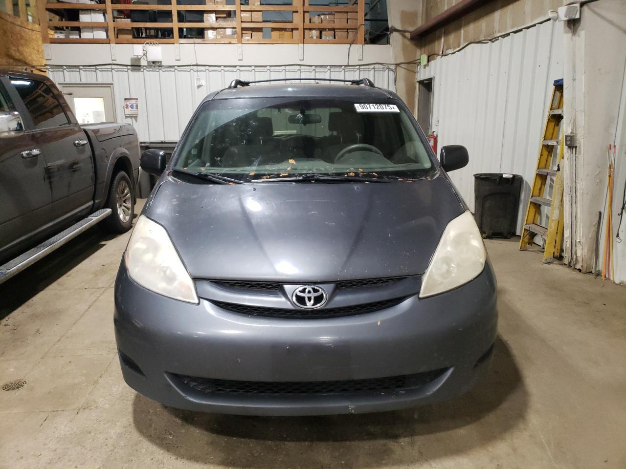 2008 TOYOTA SIENNA
