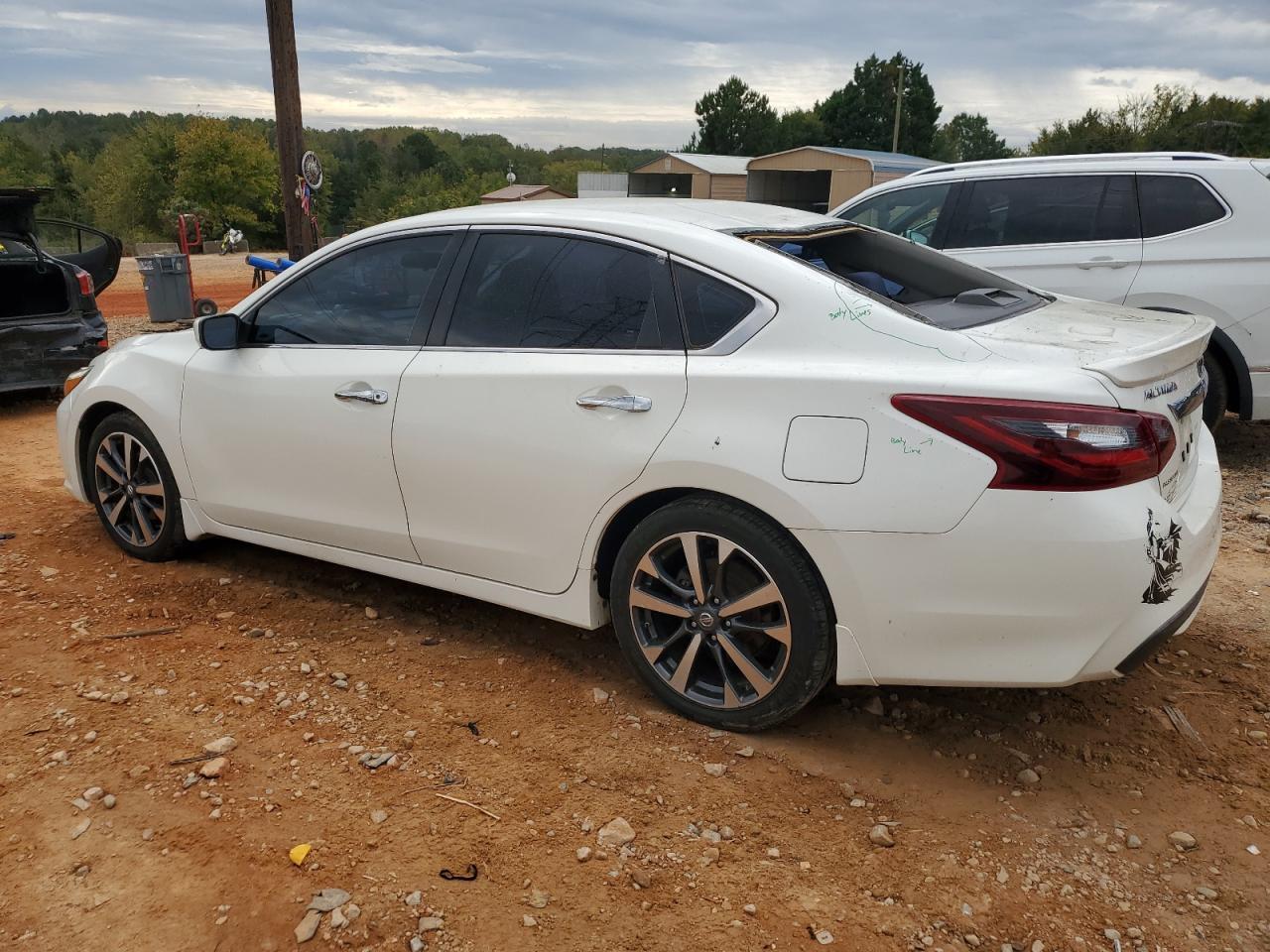 2017 NISSAN ALTIMA