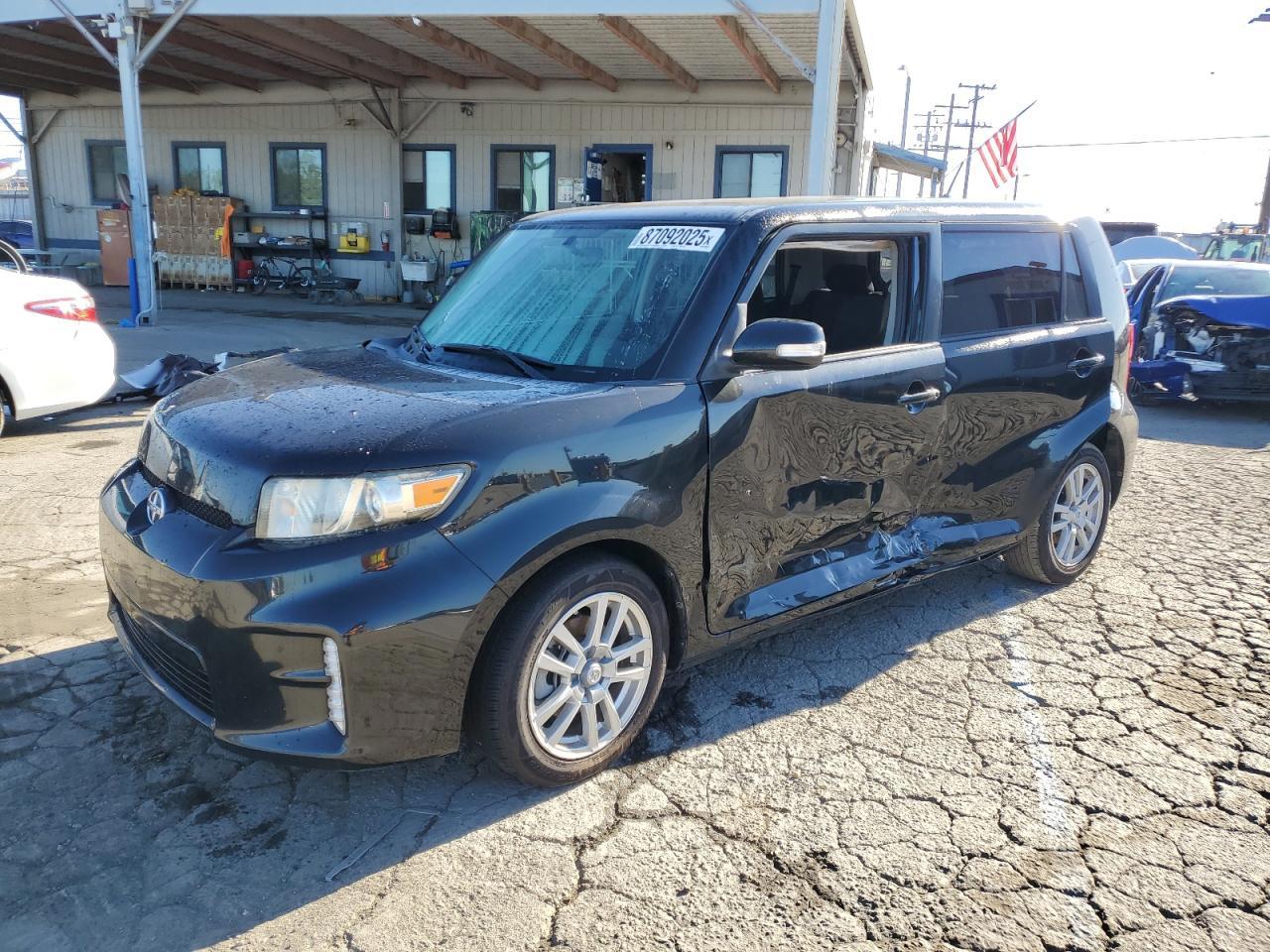 2015 TOYOTA SCION